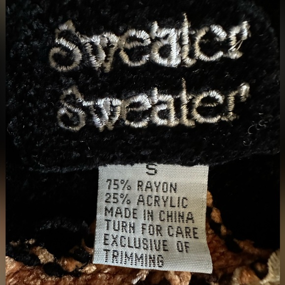 Sweater Sweater Multi Animal Print Giraffe Button Cardigan - Picture 8 of 10